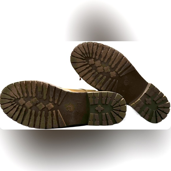 Forever Link Women's Size 8.5 Light Brown Quilted Zipper Accent Riding Boots - Picture 7 of 8